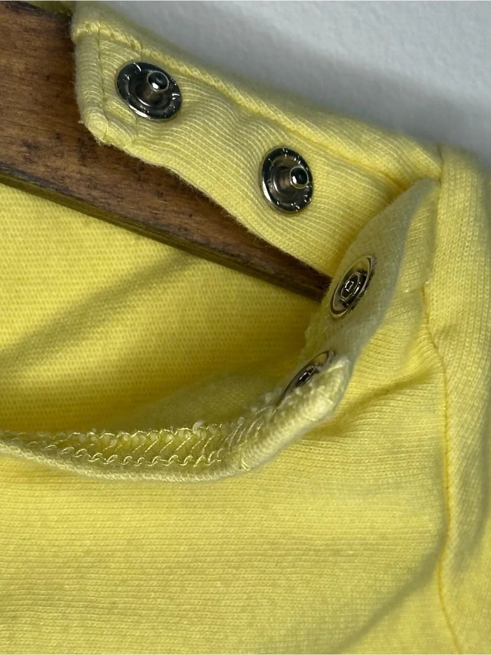 VTG/Y2K The Children’s Place Girls 12M Yellow Embroidered Floral Trim T-Shirt